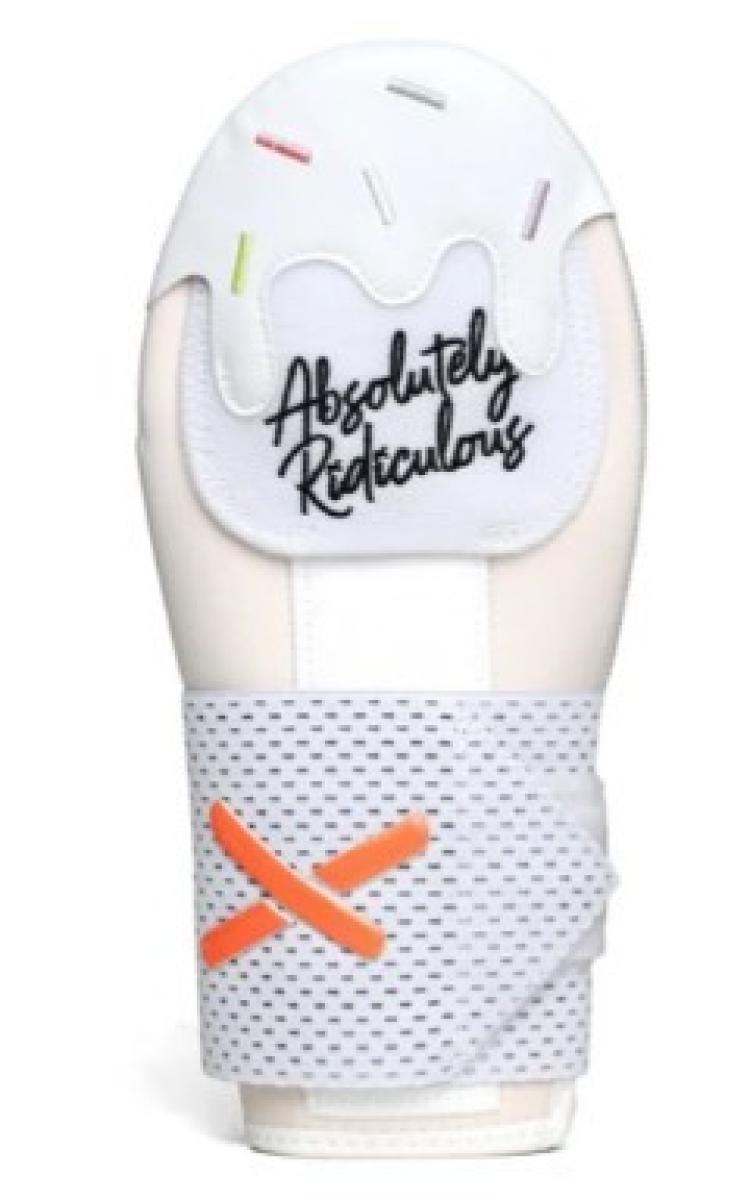 kevlar whiteout ice cream sliding mitt